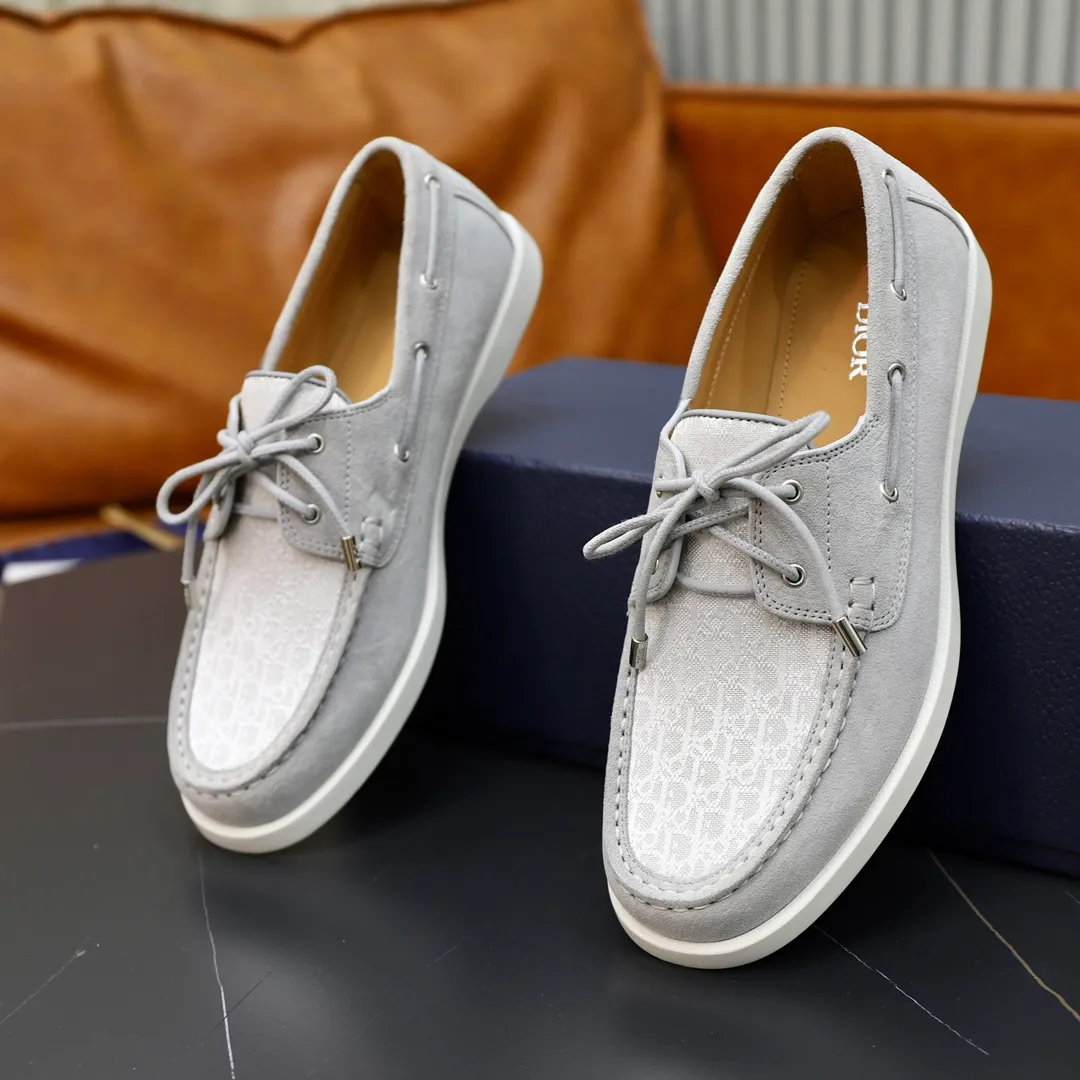 Ex-factory price: 540🙅‍♂️🙅‍♂️🙅‍♂️ Brand: Dior DIOR Standard code: Men's code 38/44 (45 can be customized) Grade: Same as the official website Material: Original cowhide stitching, cowhide lining, original TPU wear-resistant soft outsole Style categories: Leisure and sports version, footwear for driving, young fashion, European and American trends, British style Color: actual picture color